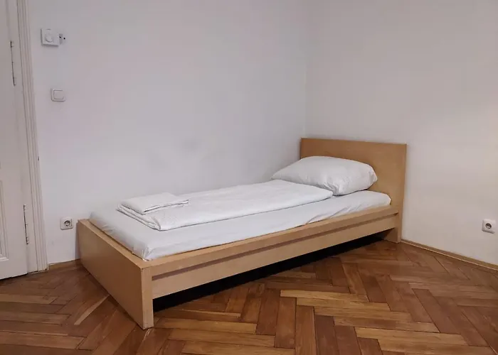 ホステル Rooms City Residence